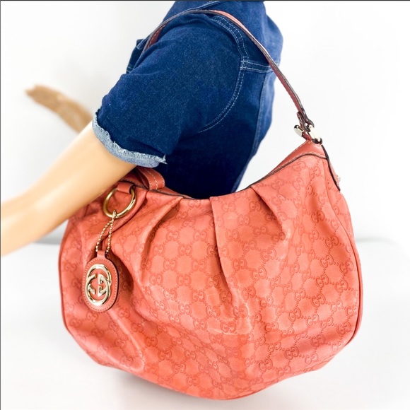 Gucci Handbags - ✨LIKE NEW✨ Pink hobo style Gucci bag